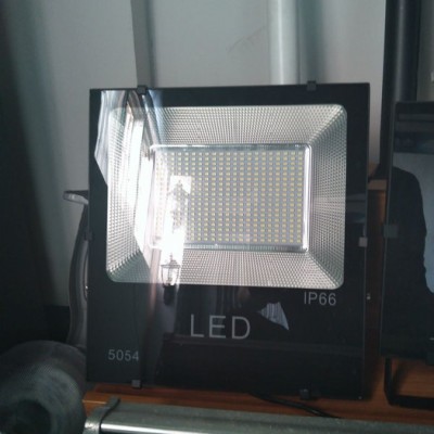 星語德JW-8860(50W) 黑金剛太陽能投光燈