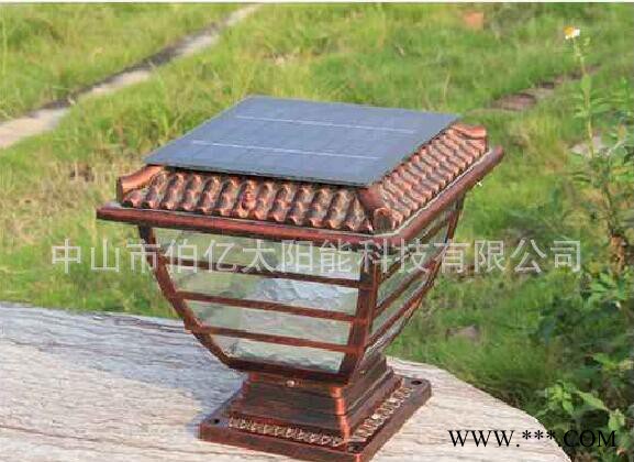 家用小區(qū)草地花園照明裝飾燈 太陽能圍墻燈  太陽能柱頭燈 草坪燈