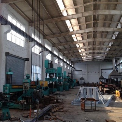 供應太陽能燈燈桿廠家 路燈桿批發 30W農村道路專用太陽能路燈 民族特色路燈燈桿