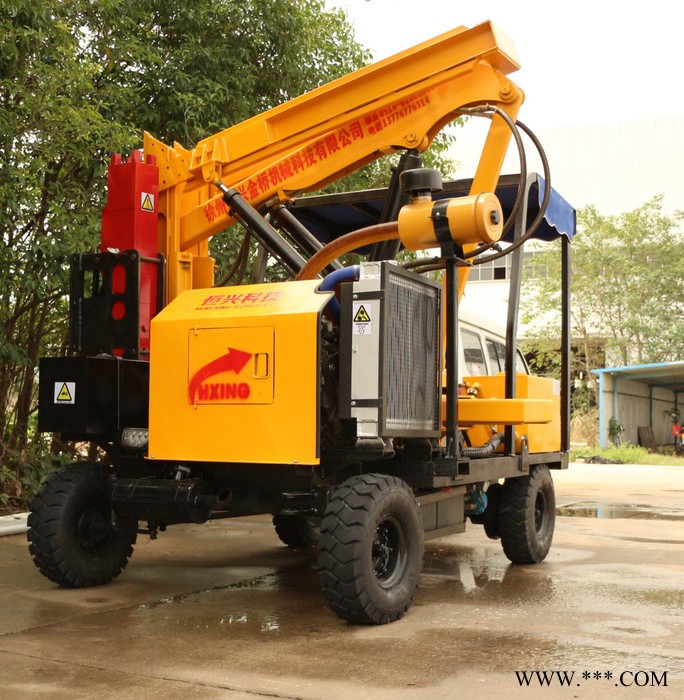 青海光伏發電站光伏打樁機 徐州恒興光伏打樁機廠家