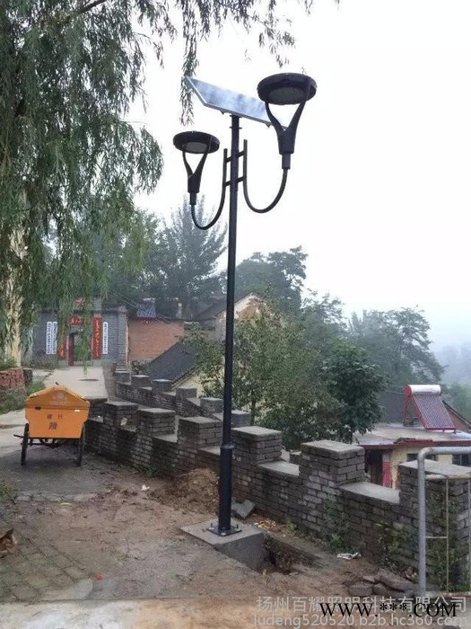 河南鶴壁雙頭led太陽能路燈庭院燈/河南庭院燈生產廠家 太陽能庭院燈