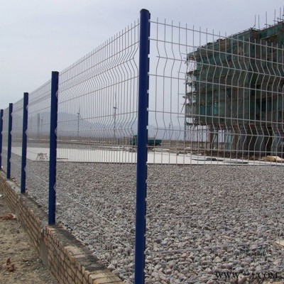 定制光伏護欄網(wǎng) 風力發(fā)電桃型柱圍欄網(wǎng) 度假村旅游水庫圍欄網(wǎng)