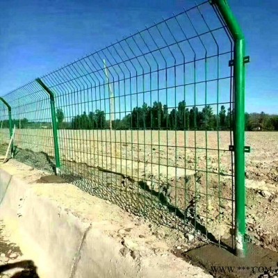 潤光 人行道護欄 公路護欄網 框架護欄網 鐵絲防護浸塑道路護欄 高速公路護欄 光伏電站護欄網 圈地圍欄網