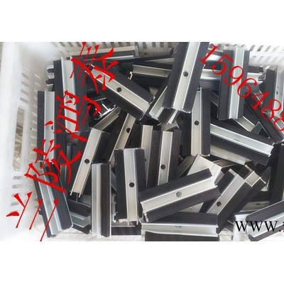 鴻泰光伏太陽(yáng)能C型鋼支架、鋁合金配件 光伏中壓塊