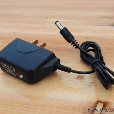 供應啟發(fā)QF-42704.2v鋰電池充電器、探照燈充電