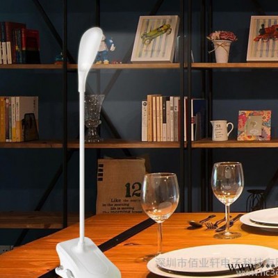 usb臺燈 夾子USB觸控三檔調節帶鋰電池LED護眼充電臺燈