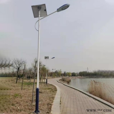 極之光萊蕪3米4米5米太陽(yáng)能道路路燈控制器