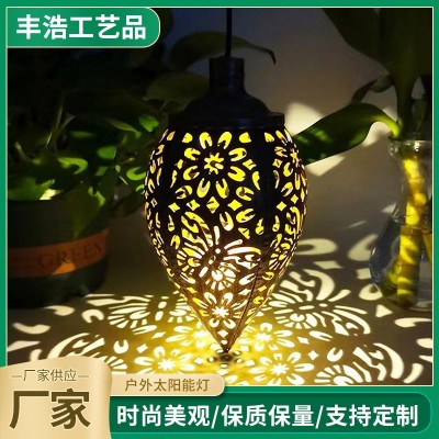 新品爆款戶外太陽(yáng)能鐵藝燈 鐵藝庭院吊墜鏤空錐形燈 金屬蝴蝶懸掛