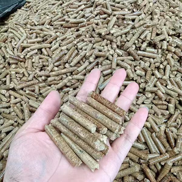 源頭廠家批發 生物質全竹顆粒 高熱值低灰份耐燒耐用 純竹粉顆粒